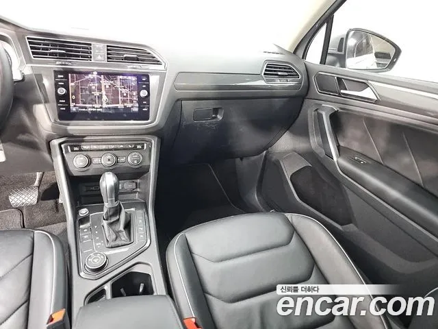 Volkswagen Tiguan 2018 thumb 10