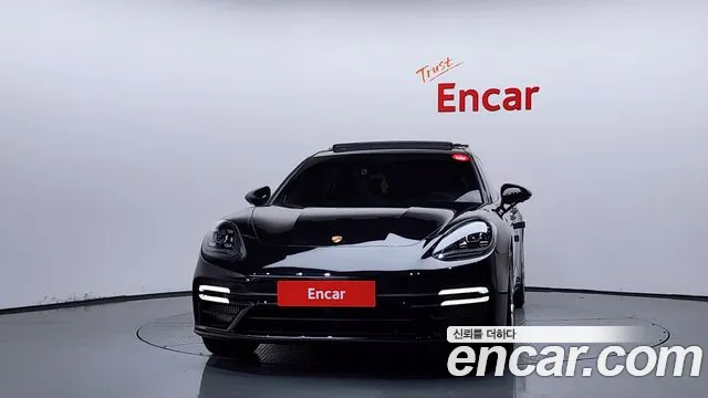 Porsche Panamera 2021 thumb 3