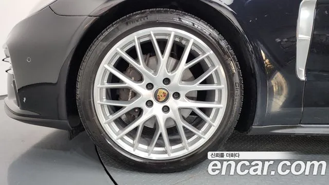 Porsche Panamera 2021 thumb 5