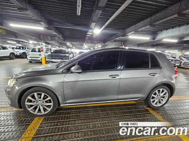 Volkswagen Golf Sportsvan 2016 thumb 4