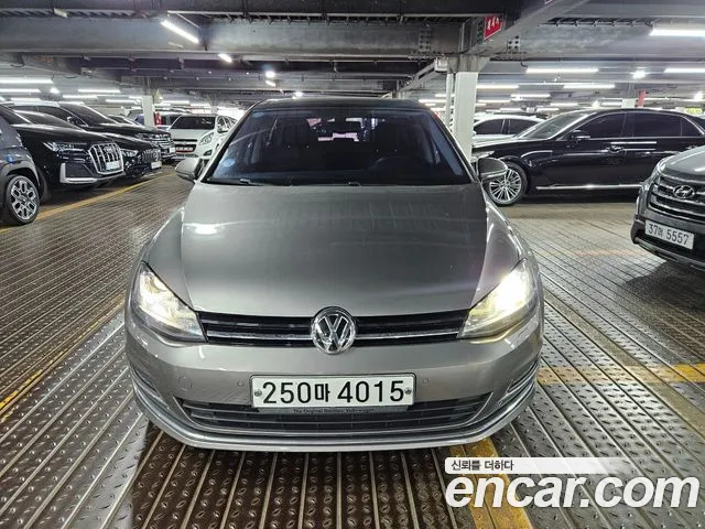 Volkswagen Golf Sportsvan 2016 thumb 10