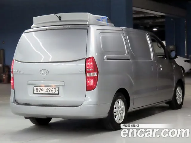 Hyundai Starex 2017 thumb 2