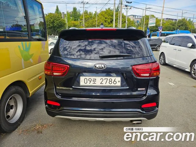 Kia Sorento 2018 thumb 4