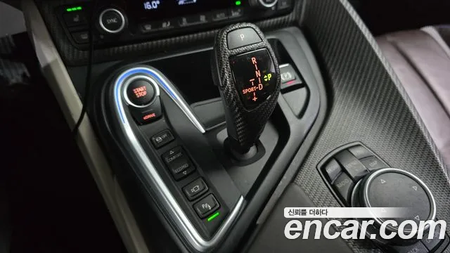 BMW i8 2016 thumb 9