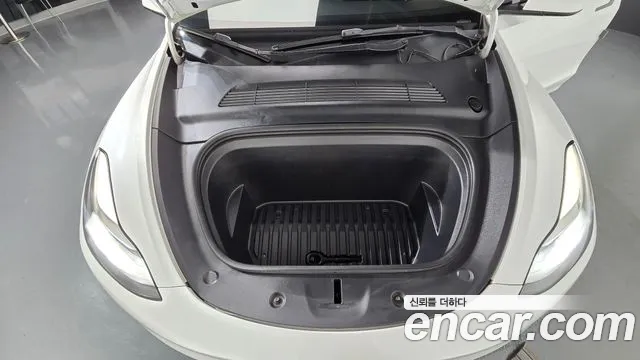 Tesla Model Y 2022 thumb 5