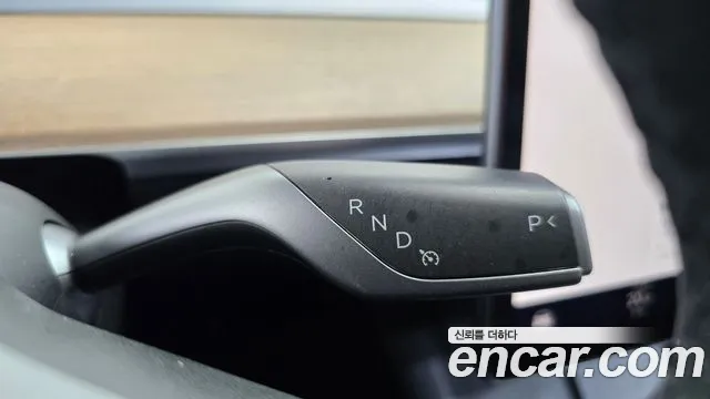 Tesla Model Y 2022 thumb 8
