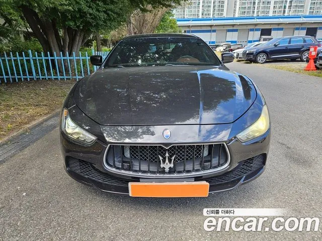 Maserati Ghibli 2016 thumb 2