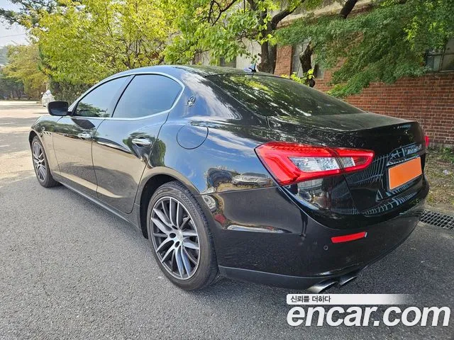 Maserati Ghibli 2016 thumb 5