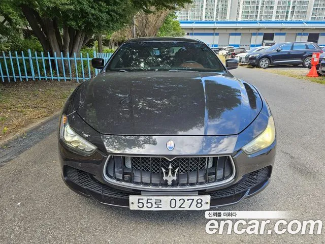 Maserati Ghibli 2016 thumb 12