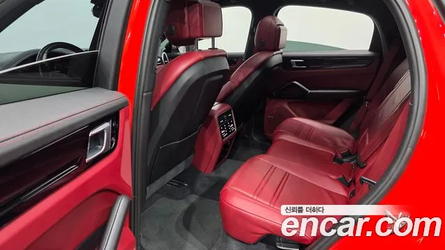 Porsche Cayenne 2020 thumb 12
