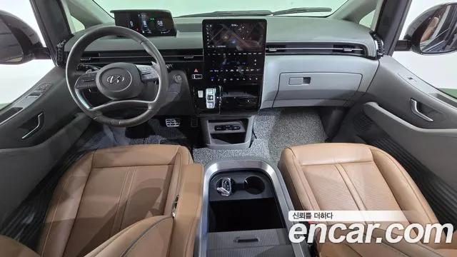 Hyundai Staria 2023 thumb 7