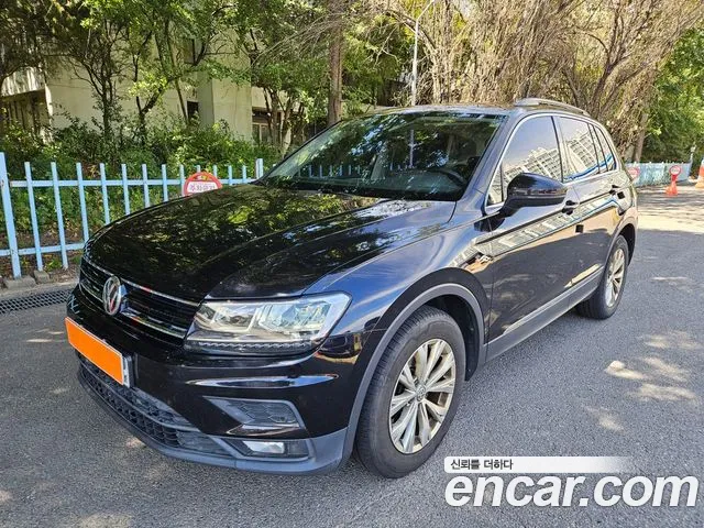 Volkswagen Tiguan 2018 thumb 3