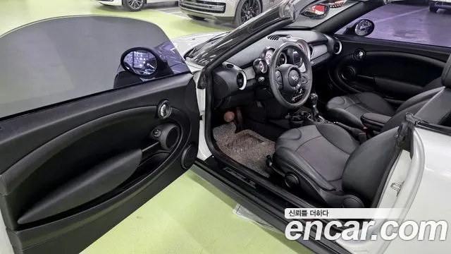 MINI Roadster 2013 thumb 10