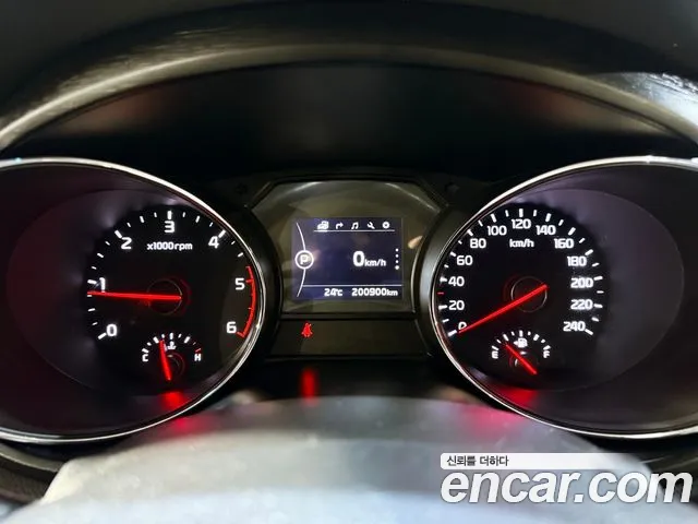 Kia Carnival 2015 thumb 5