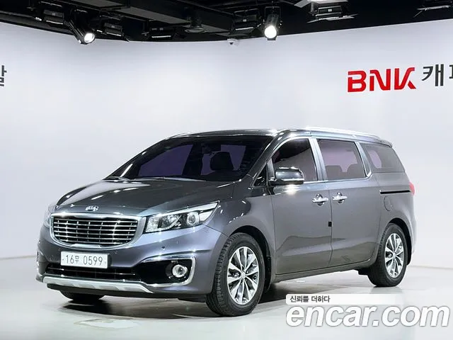 Kia Carnival 2015 thumb 12