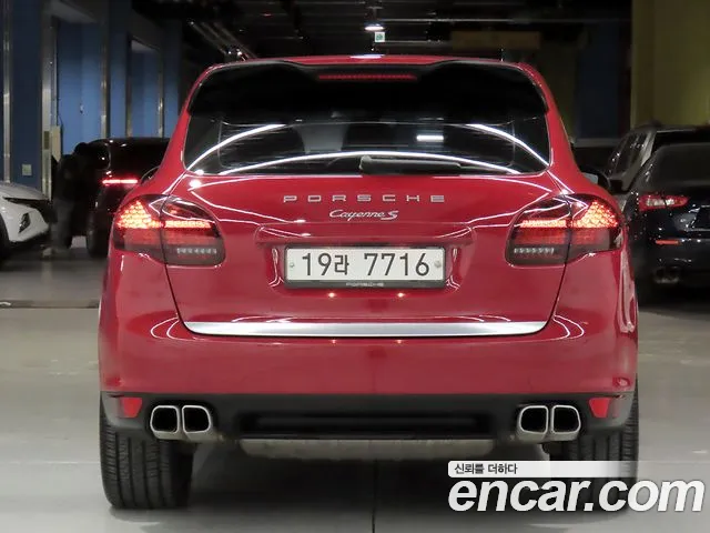 Porsche Cayenne 2014 thumb 3
