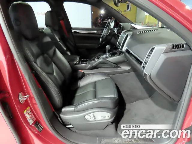 Porsche Cayenne 2014 thumb 8