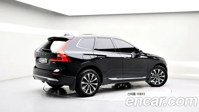 Volvo XC60 2023 thumb 4