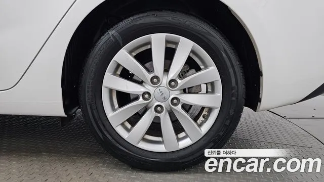 Kia K3 2015 thumb 4