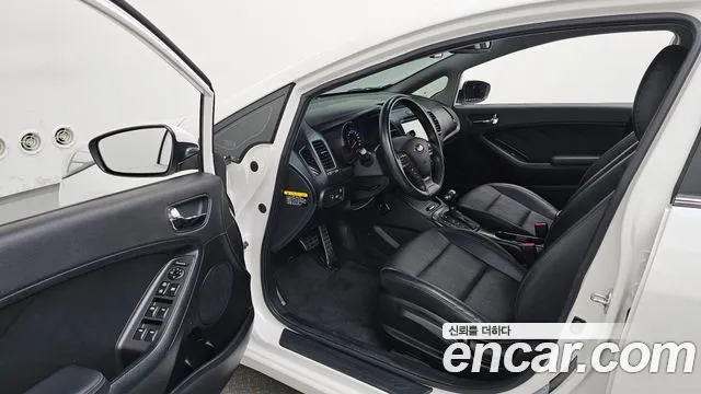 Kia K3 2015 thumb 9