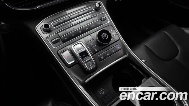 Hyundai Santa Fe 2021 thumb 9