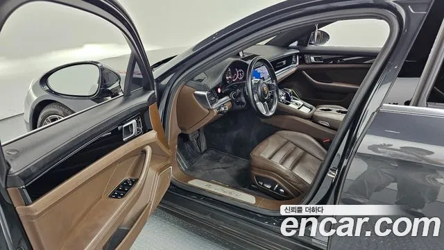 Porsche Panamera 2018 thumb 10
