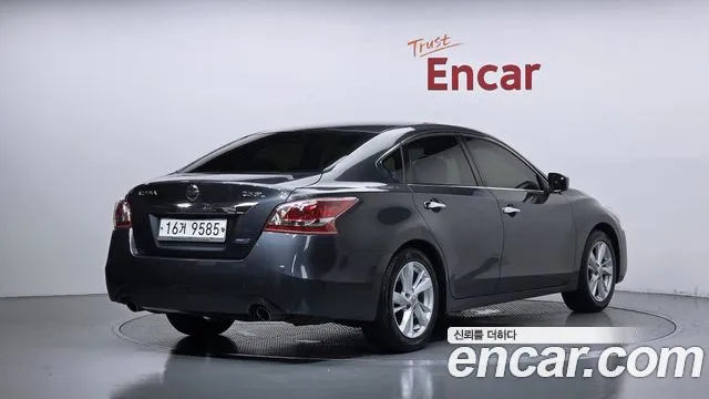Nissan Altima 2013 thumb 2