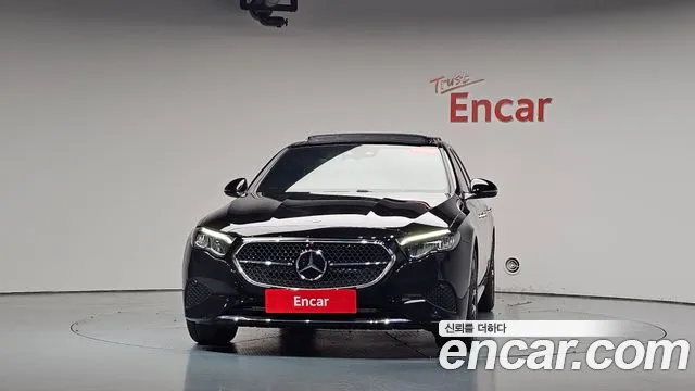 Mercedes-Benz E-Класс 2025 thumb 2