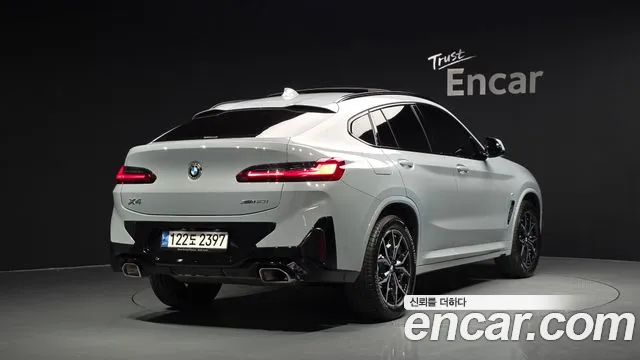 BMW X4 2023 thumb 2