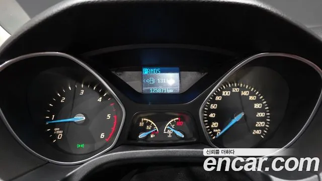 Ford Focus 2014 thumb 8