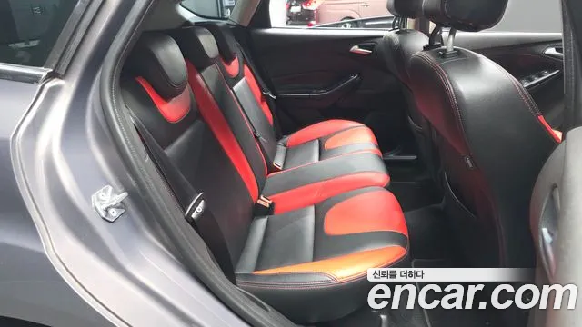 Ford Focus 2014 thumb 12