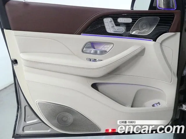 Mercedes-Benz GLS 2023 thumb 9