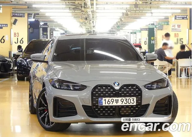 BMW 4-Series 2025 thumb 3
