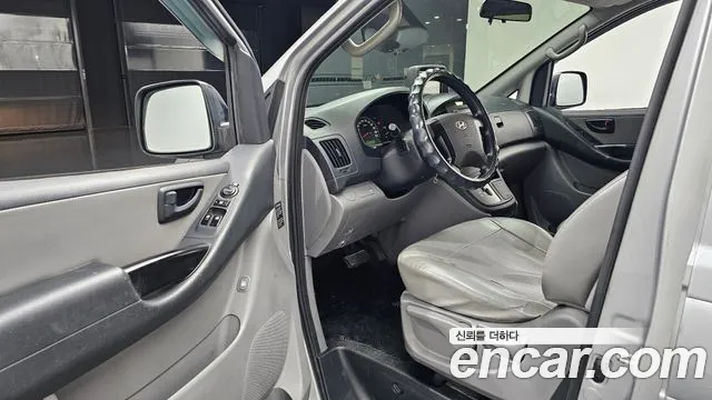 Hyundai Starex 2012 thumb 10