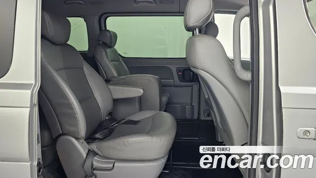 Hyundai Starex 2012 thumb 12