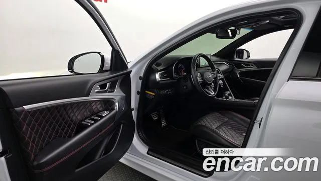 Genesis G70 2019 thumb 10
