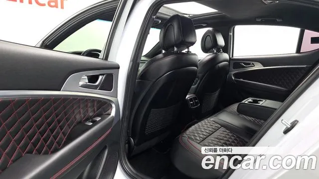 Genesis G70 2019 thumb 11