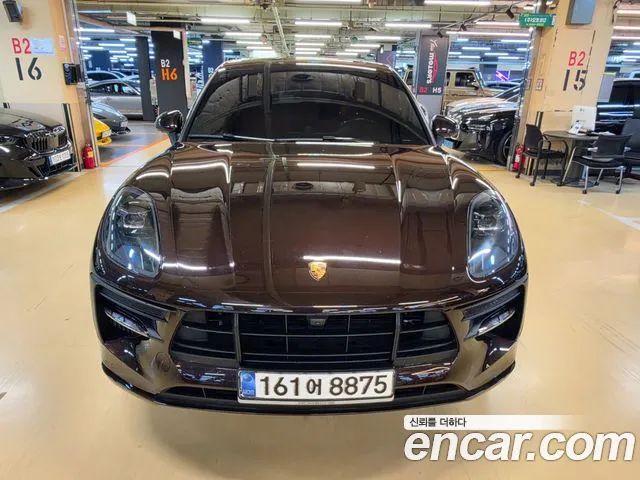 Porsche Macan 2020 thumb 3