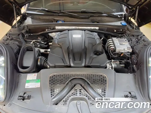 Porsche Macan 2020 thumb 6