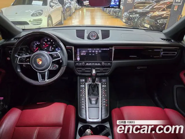 Porsche Macan 2020 thumb 7
