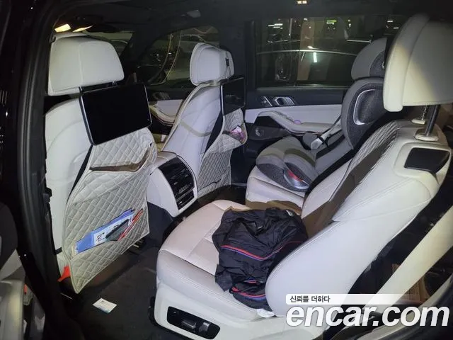 BMW X7 2021 thumb 4