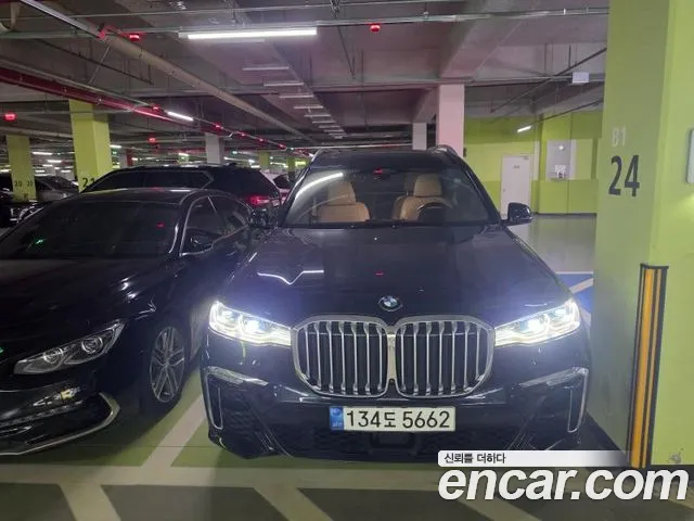 BMW X7 2021 thumb 11