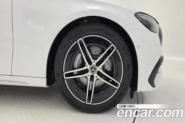 Mercedes-Benz E-Класс 2026 thumb 5