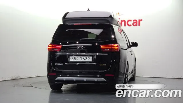 Kia Carnival 2019 thumb 4