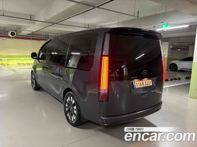 Hyundai Staria 2021 thumb 5