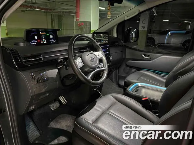 Hyundai Staria 2021 thumb 8