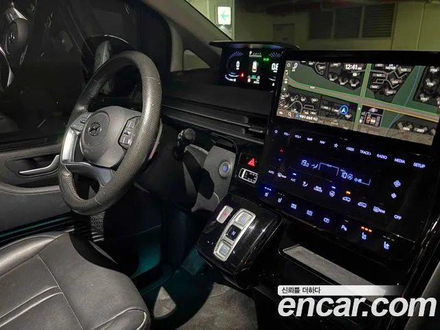 Hyundai Staria 2021 thumb 10