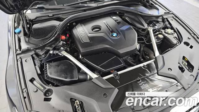 BMW 5-Series 2018 thumb 6