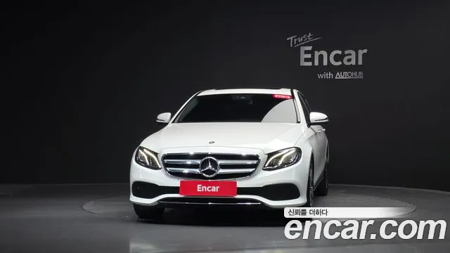 Mercedes-Benz E-Класс 2019 thumb 2
