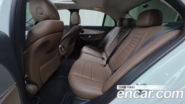 Mercedes-Benz E-Класс 2019 thumb 11